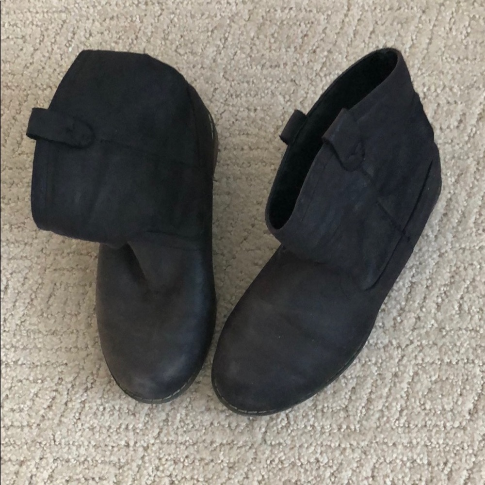 Girl black boots
